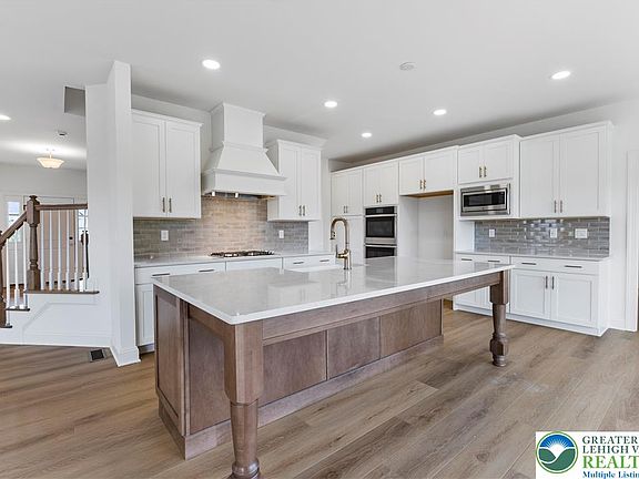 5th image of 3242 Sterner Rd #5