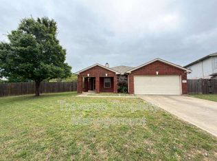8016 Meadow View Trl, Fort Worth, TX 76120