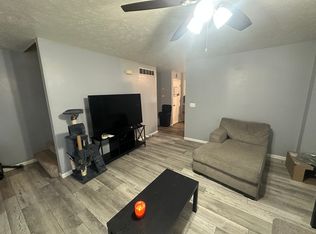 1220 Wall St APT A, Normal, IL 61761