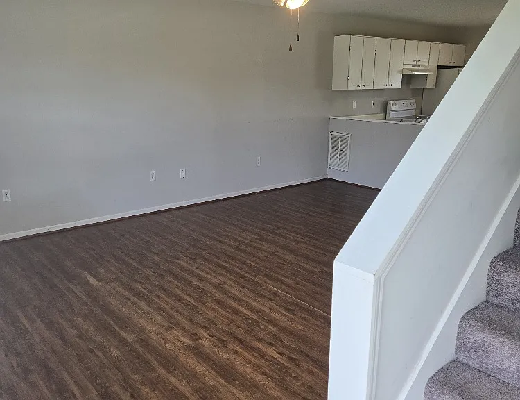 2103B Easley Hwy — Photo 9