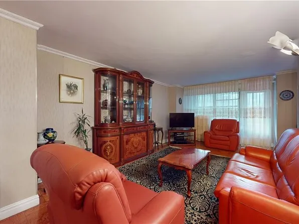 35 Seacoast Ter APT 4W, Brooklyn, NY 11235