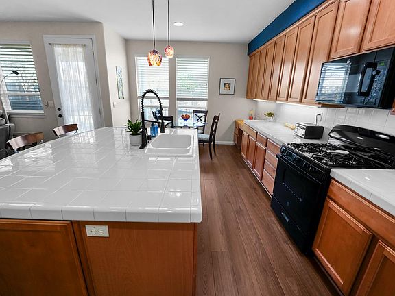 5th image of 6748 Cherry Ridge Cir