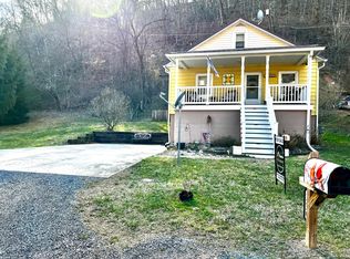 1230 Commercial Ave, Clifton Forge, VA 24422