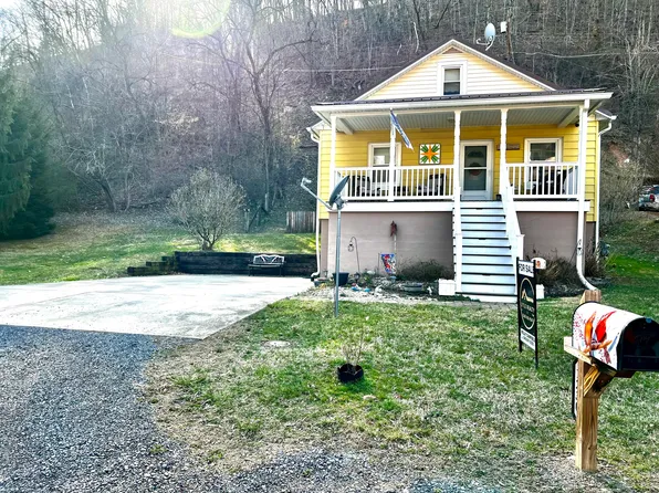 1230 Commercial Ave, Clifton Forge, VA 24422