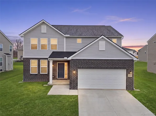 24663 Savory Dr, Macomb, MI 48042