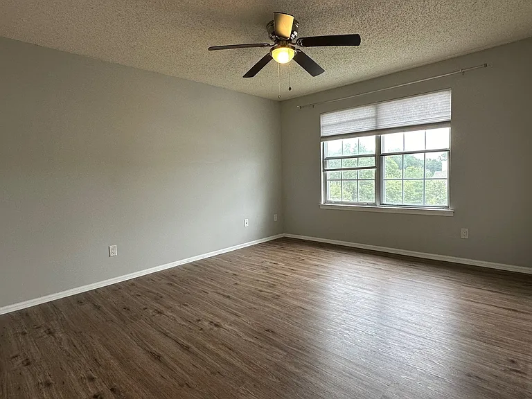 965 Juniper Way — Photo 8