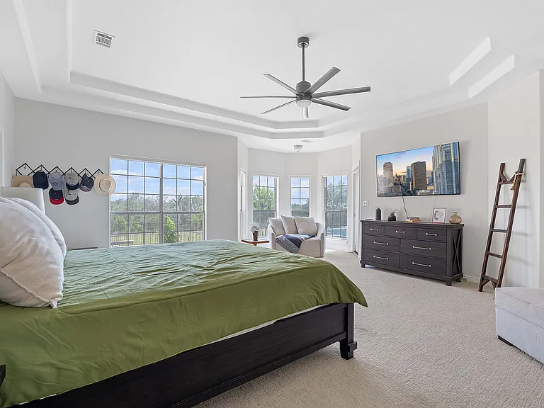 104 Saddletree Ln — Photo 8
