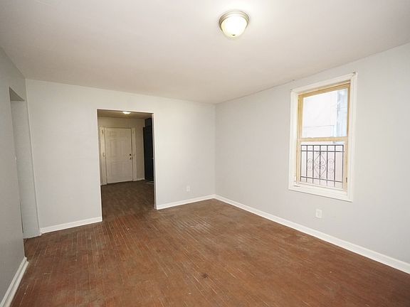 4th image of 5625 Terrace Ave