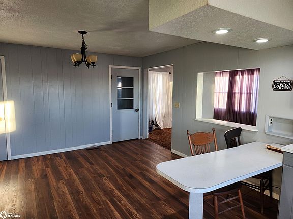 3rd image of 3298 C Ave