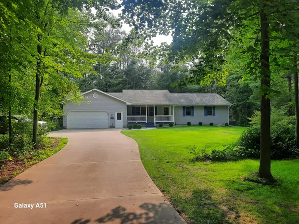 10847 Heights Circle Dr, Big Rapids, MI 49307