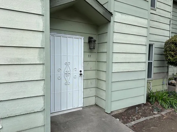 8200 Center Pkwy APT 11, Sacramento, CA 95823