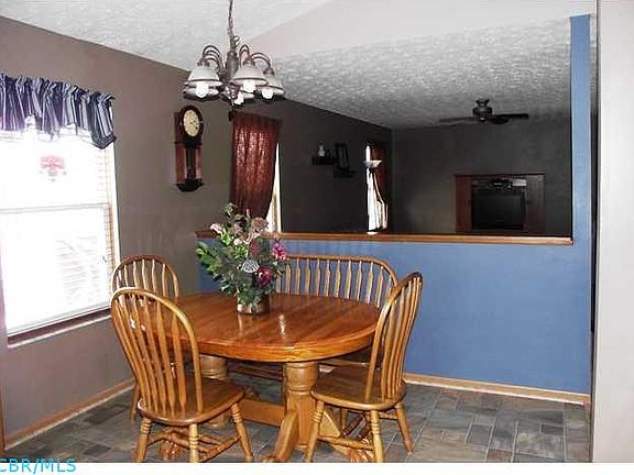 4th image of 891 Wallace Dr