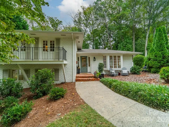 5613 Wintercrest Ln, Charlotte, NC 28209