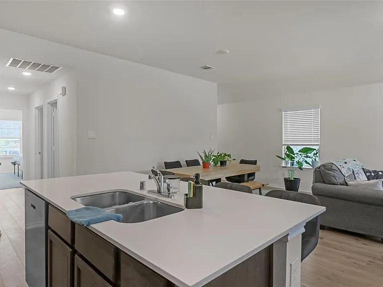 2907 Hadley Dr — Photo 13