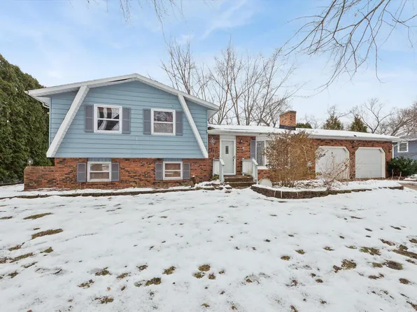 4446 Budlee Dr, Michigan City, IN 46360