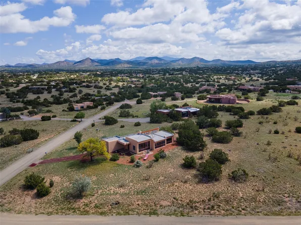 7 Baya Ct, Santa Fe, NM 87508