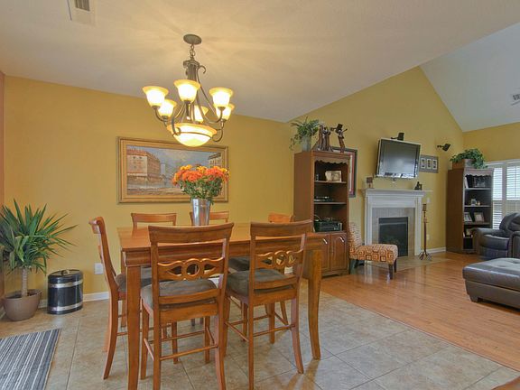 5th image of 1735 Point Wood Dr