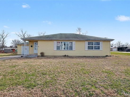 312 W Franklin Ave, Owensville, MO 65066