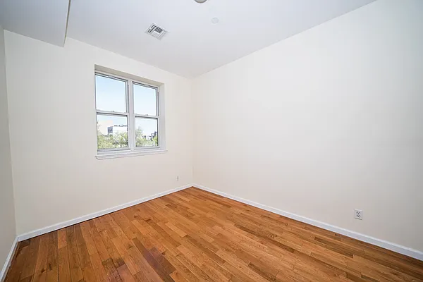 Rented by Level Group | media 5