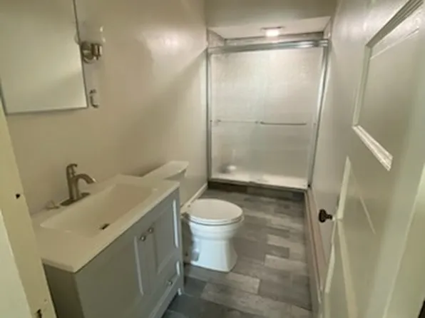 23 Saunders St, North Andover, MA 01845