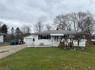 3273 Avis Rd, Akron, OH 44312