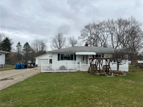 3273 Avis Rd, Akron, OH 44312