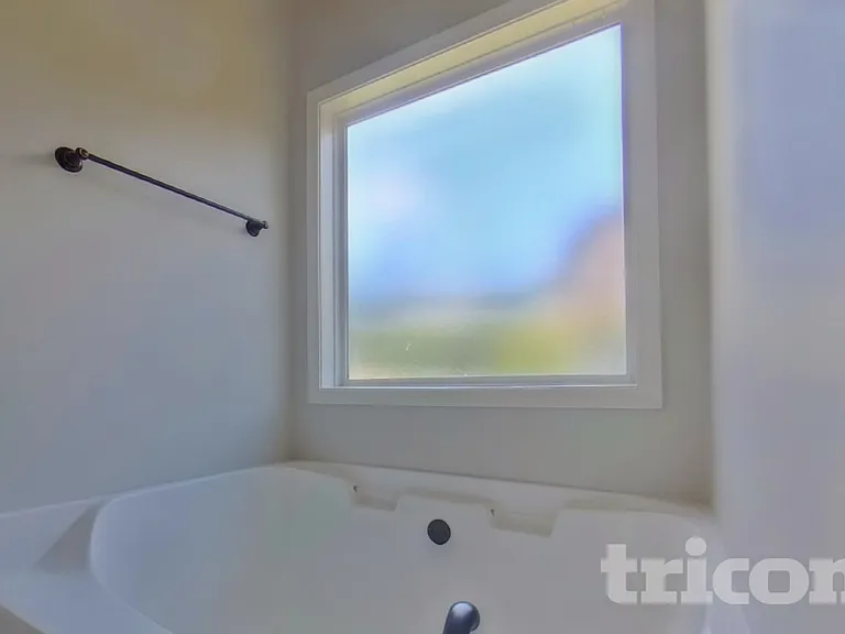 104 Logan Creek Ct — Photo 13
