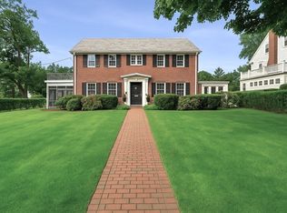 929 Commonwealth Ave, Newton, MA 02459
