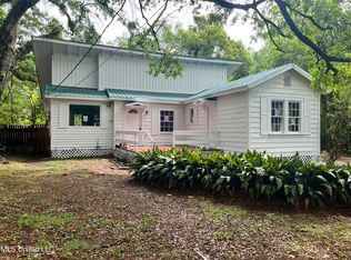 5112 Beardslee St, Moss Point, MS 39563
