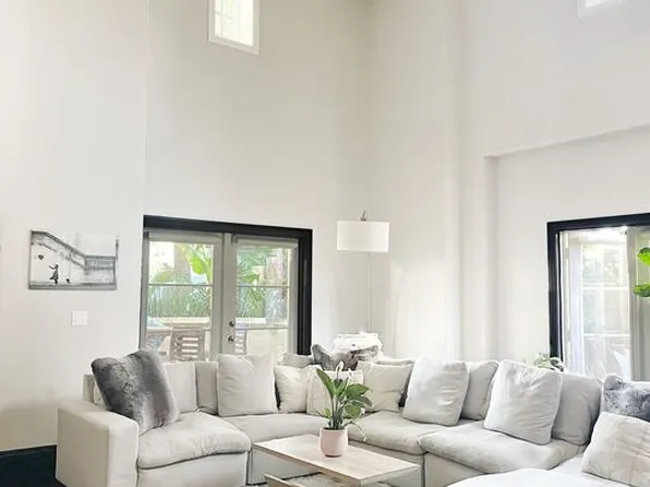 1311 Centinela Ave APT 2, Santa Monica, CA 90404