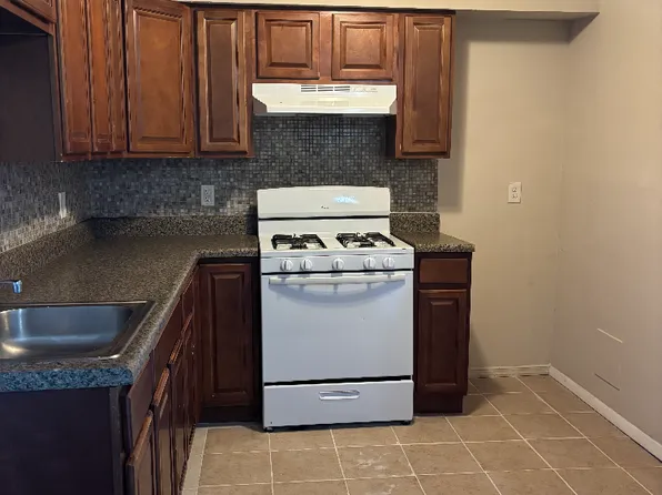 7808 Castor Ave Floor 2, Philadelphia, PA 19152