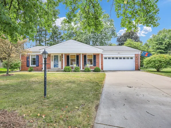 4 Stanford Pl, Champaign, IL 61820