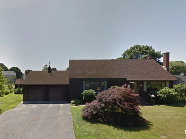 559 Oak Bluff Avenue, Stratford, CT 06615