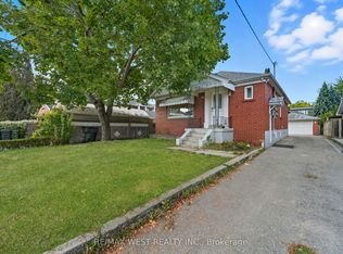 38 Feltham Ave, Toronto, ON M6N2C3