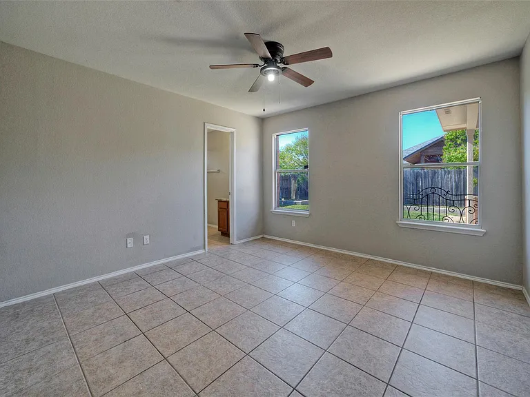 913 Dexter Dr — Photo 20