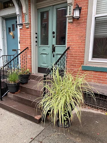 256 Cumberland St Photo 1