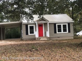 301 Sanders Hill Dr, Weaver, AL 36277