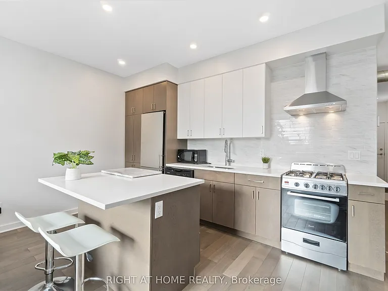22 Perkins St #305 — Photo 7