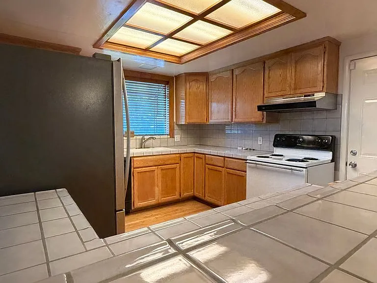 2055 Maryal Dr — Photo 3