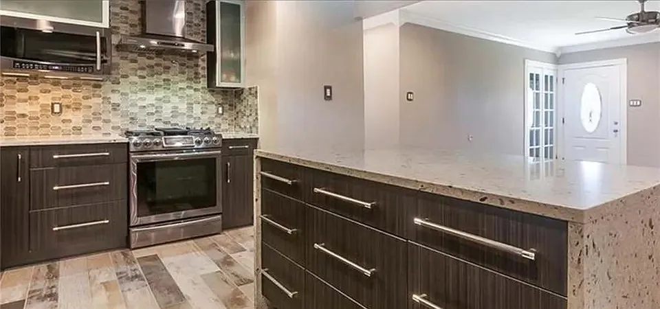3 bed, 1418 sqft, $2,050 — Photo 2