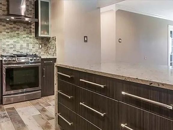 2nd image of 305 Serpas Dr