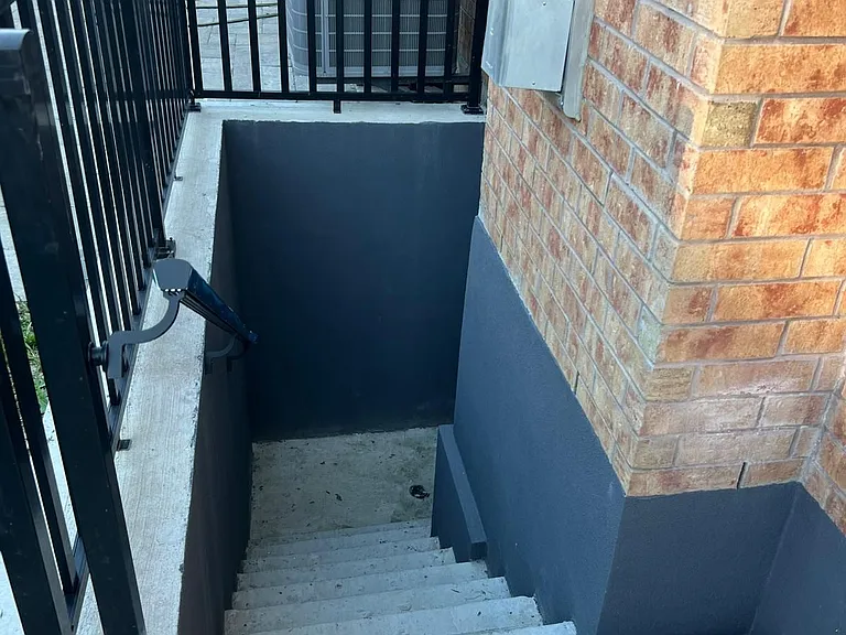 19 Antorisa Ave E #BASEMENT — Photo 2