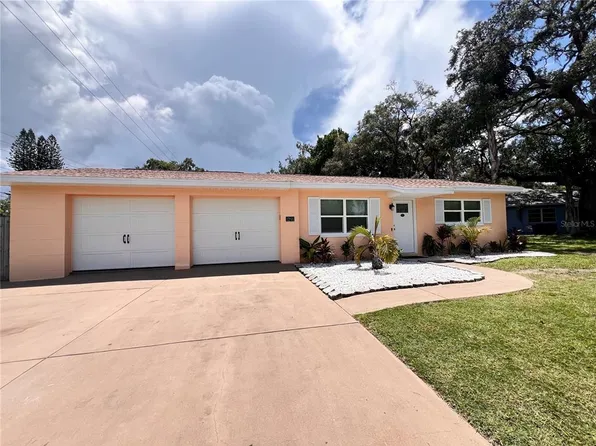 1291 Idlewild Dr, Clearwater, FL 33755