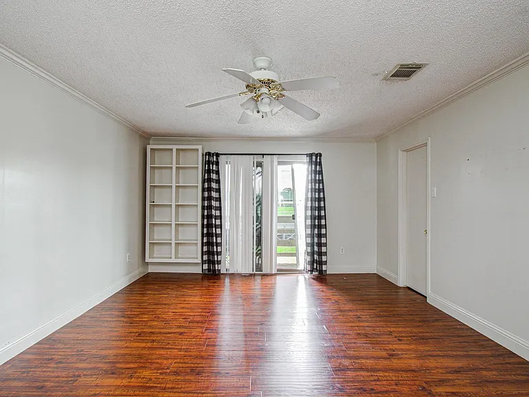 823 S Ripple Creek Dr — Photo 29