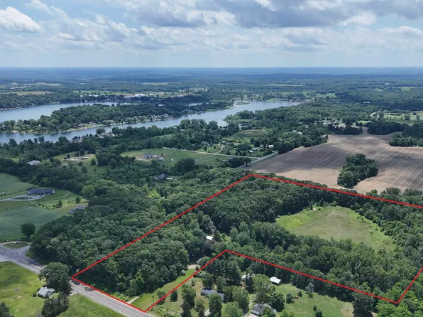 11010 Five Mile Rd NE, Lowell, MI 49331