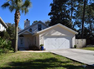 301 Magnolia St, Atlantic Beach, FL 32233