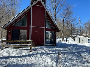 1372 Radburn Ter, Tobyhanna, PA 18466