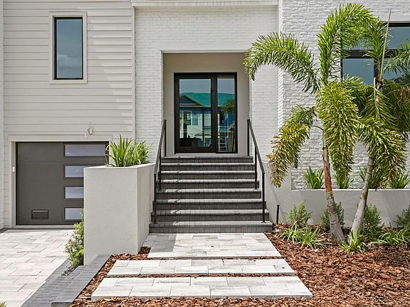 3rd image of 5023 W DANTE AVENUE