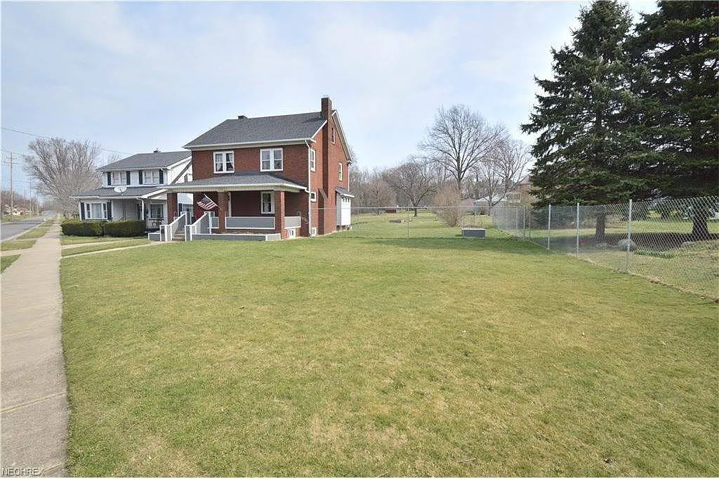 25 Woodland Ave photo 1