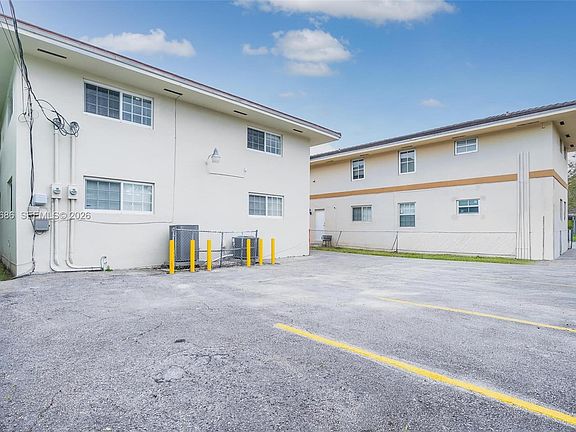 2nd image of 3609 S Le Jeune Rd